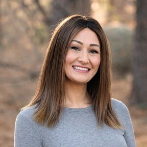 Meet your Posher, April Lee